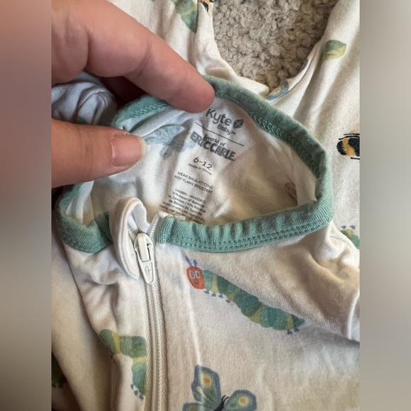 Kyte Baby x Eric Carle Hungry Caterpillar Bamboo Zipper Sleeper 6–12M - Picture 3 of 4